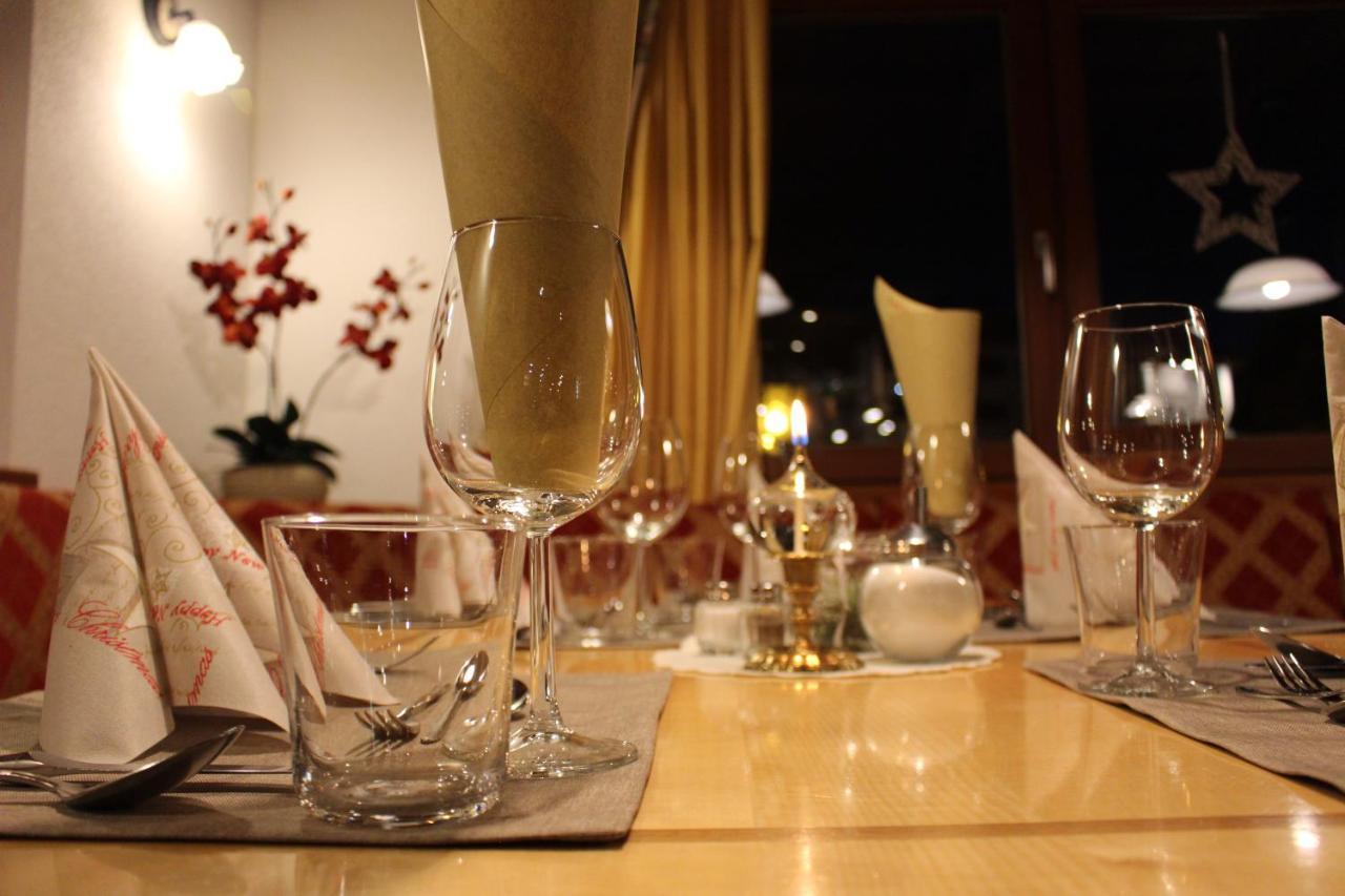 Pension Cafe Fritz Lech am Arlberg Exteriör bild
