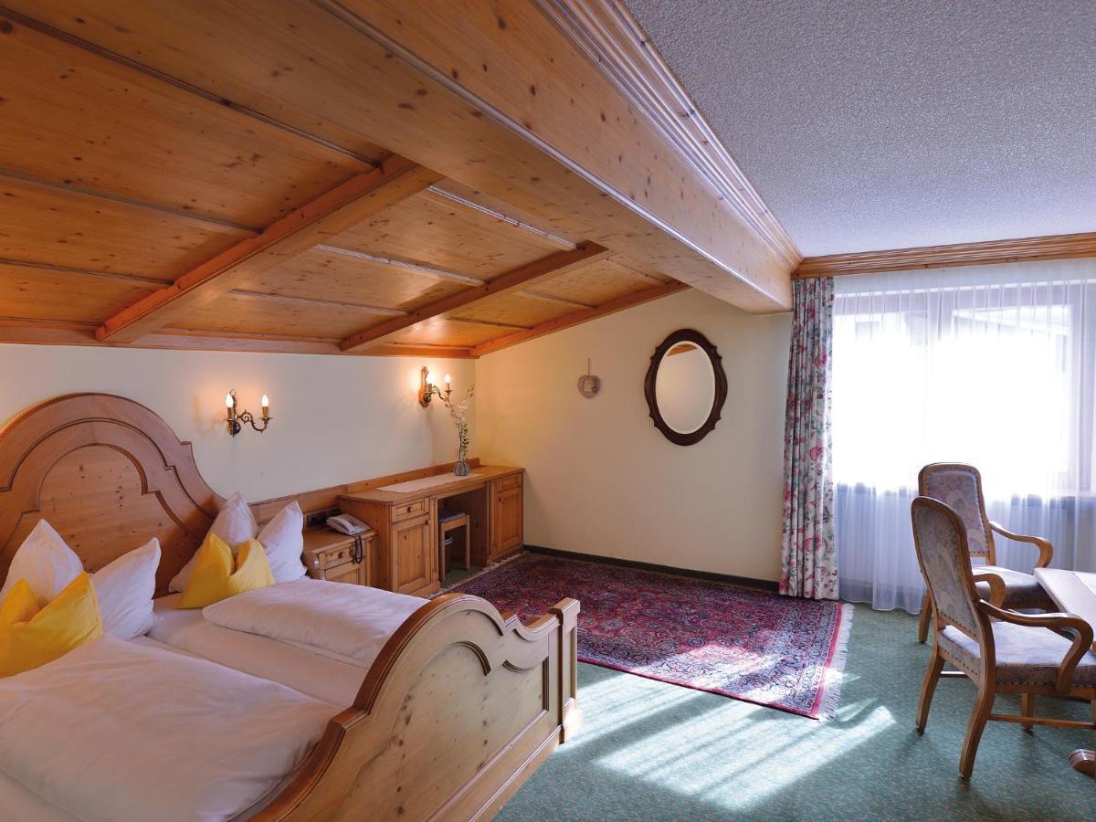 Pension Cafe Fritz Lech am Arlberg Exteriör bild